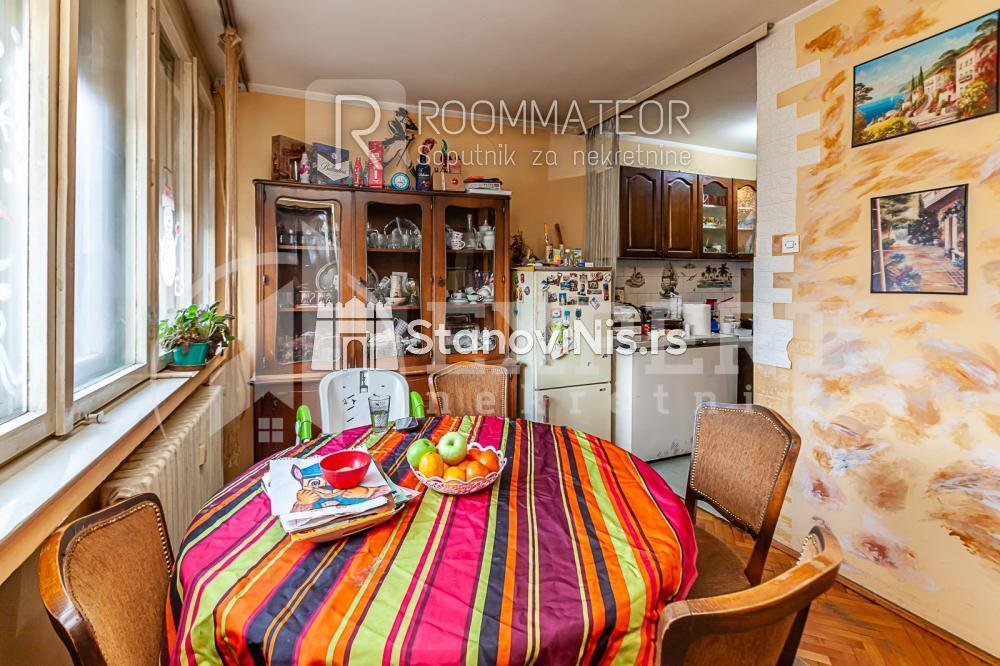 Slika 7 - Stan u zgradi, uknjižen, centralno grejanje, oglas ID p-010779