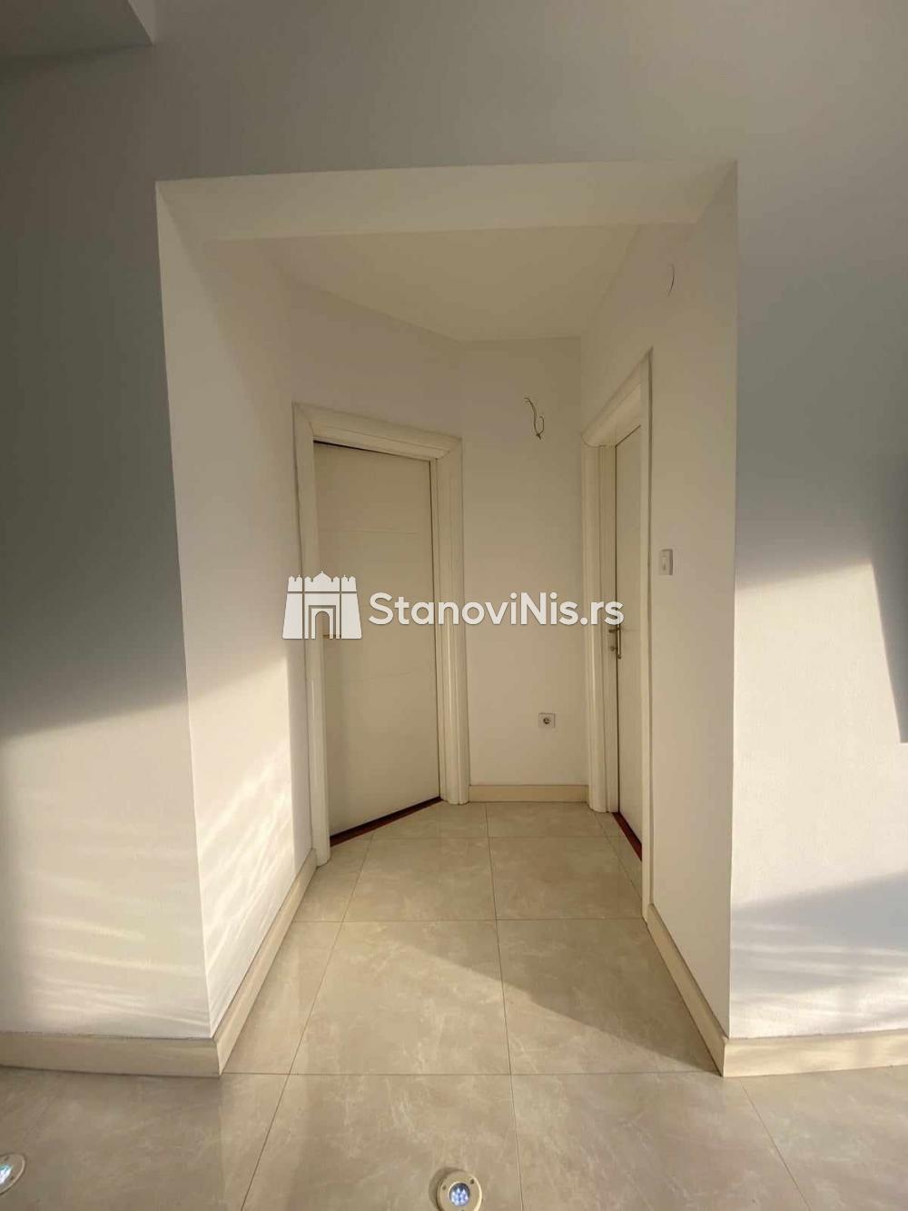 Slika 4 - Troiposoban stan, centar grada