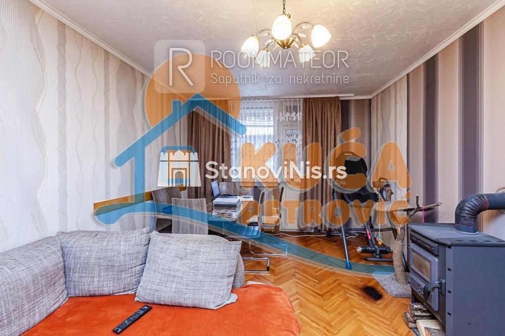 Slika 3 - Stan u zgradi, oglas ID p-010836