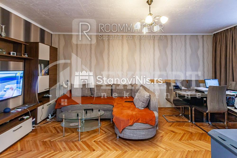 Slika 2 - Stan u zgradi, oglas ID p-010836