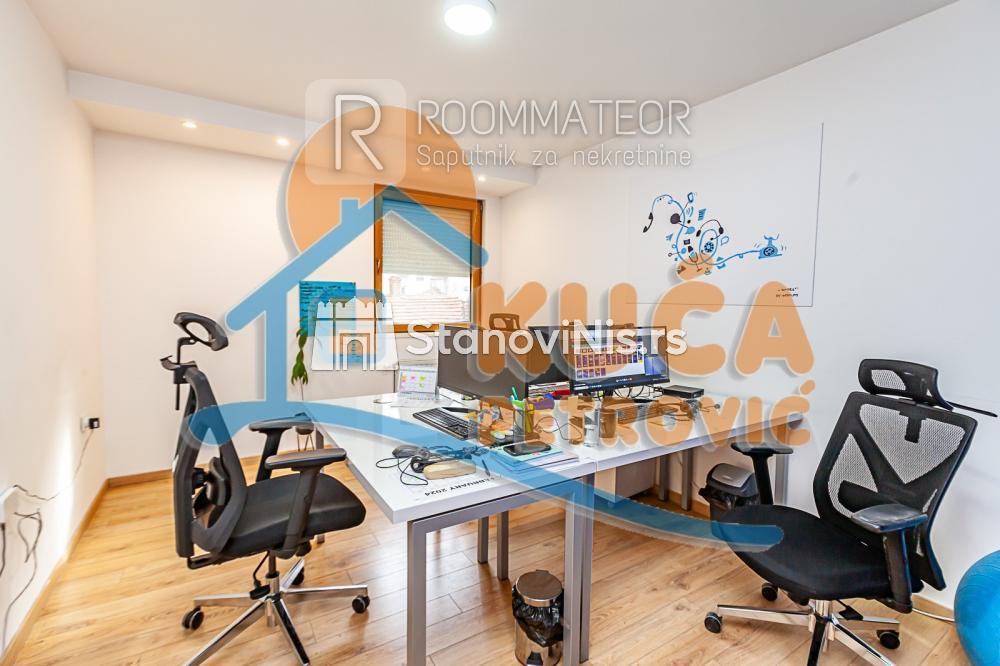 Slika 6 - Stan u zgradi, uknjižen, etažno grejanje, oglas ID p-010800