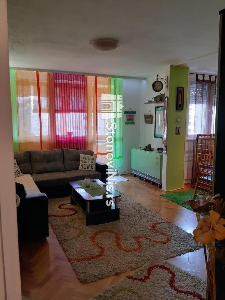 Slika 3 - Prodaja dvoiposobnog stana, Blagoja Parovica Niš, terasa, lift