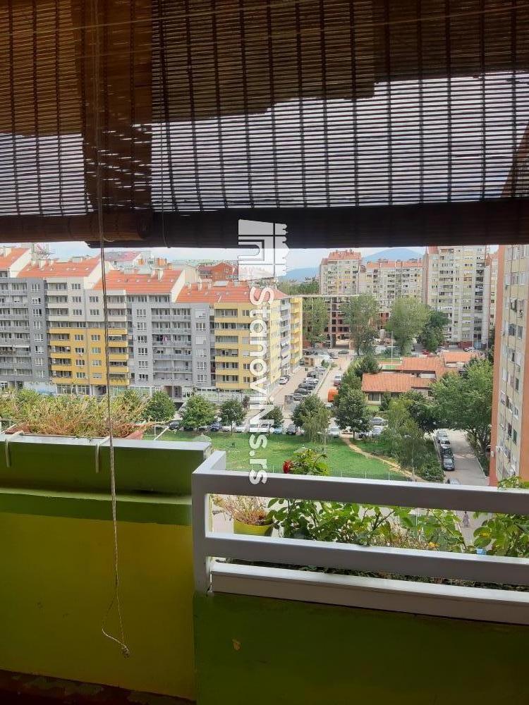 Slika 7 - Prodaja dvoiposobnog stana, Blagoja Parovica Niš, terasa, lift