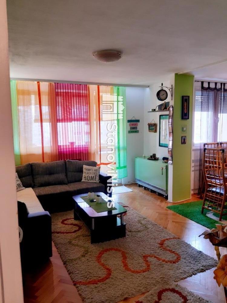 Slika 8 - Prodaja dvoiposobnog stana, Blagoja Parovica Niš, terasa, lift