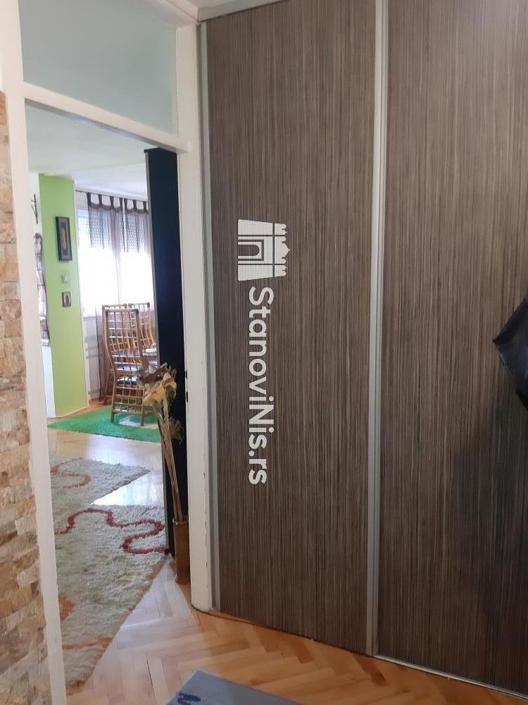 Slika 11 - Prodaja dvoiposobnog stana, Blagoja Parovica Niš, terasa, lift