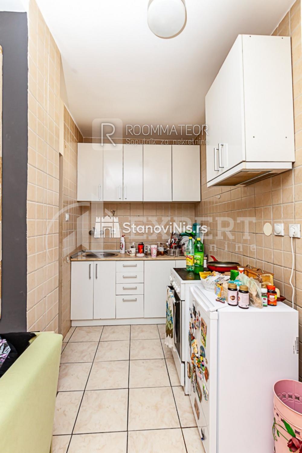 Slika 6 - Stan u zgradi, uknjižen, centralno grejanje, oglas ID p-010976