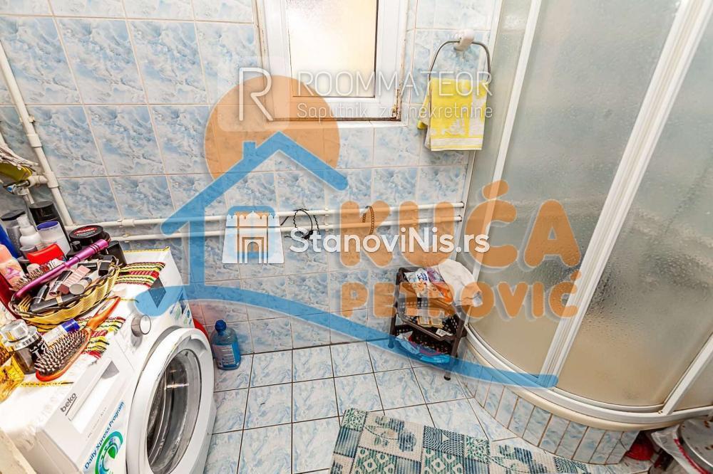 Slika 7 - Stan u zgradi, uknjižen, etažno grejanje, oglas ID p-010993