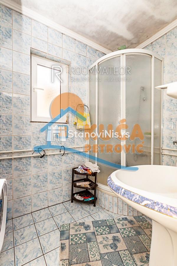 Slika 6 - Stan u zgradi, uknjižen, etažno grejanje, oglas ID p-010993