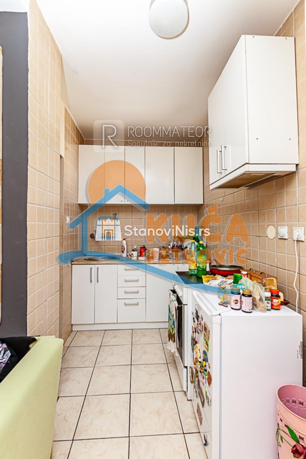 Slika 6 - Stan u zgradi, uknjižen, centralno grejanje, oglas ID p-010976