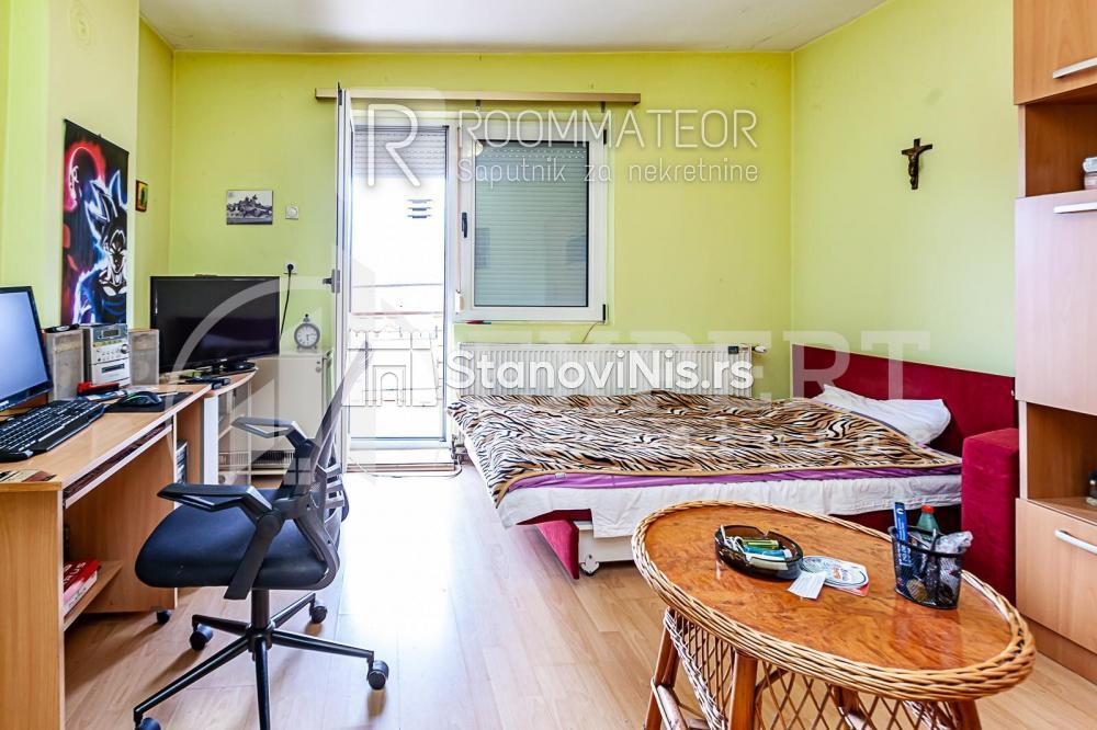 Slika 5 - Stan u zgradi, uknjižen, etažno grejanje, oglas ID p-010993