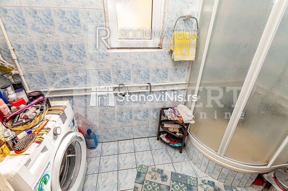 Slika 7 - Stan u zgradi, uknjižen, etažno grejanje, oglas ID p-010993