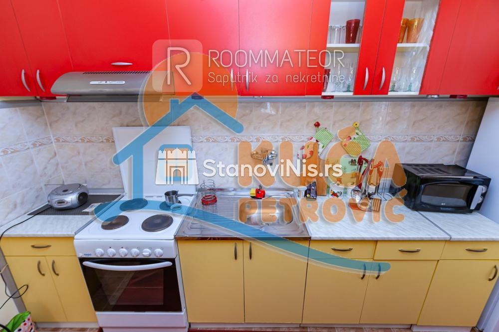 Slika 9 - Stan u zgradi, uknjižen, grejanje na struju, oglas ID p-011137