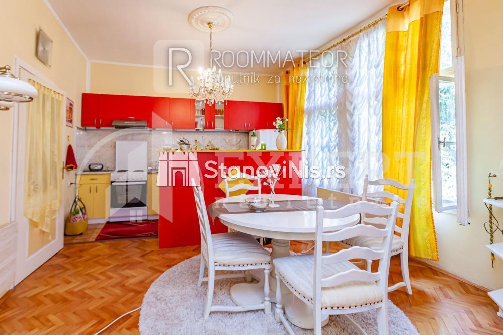 Slika 5 - Stan u zgradi, uknjižen, grejanje na struju, oglas ID p-011137