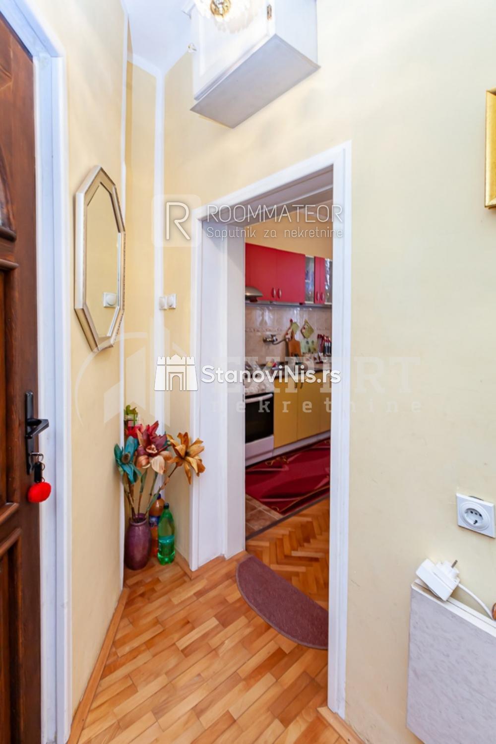 Slika 10 - Stan u zgradi, uknjižen, grejanje na struju, oglas ID p-011137