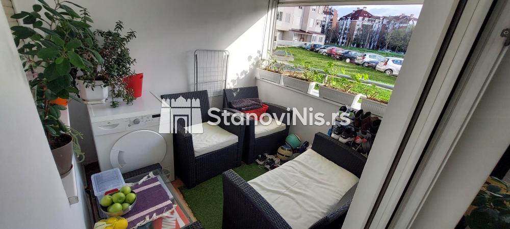 Slika 7 - Prodaja dvosobnog stana, Romanijska Niš, terasa, lift