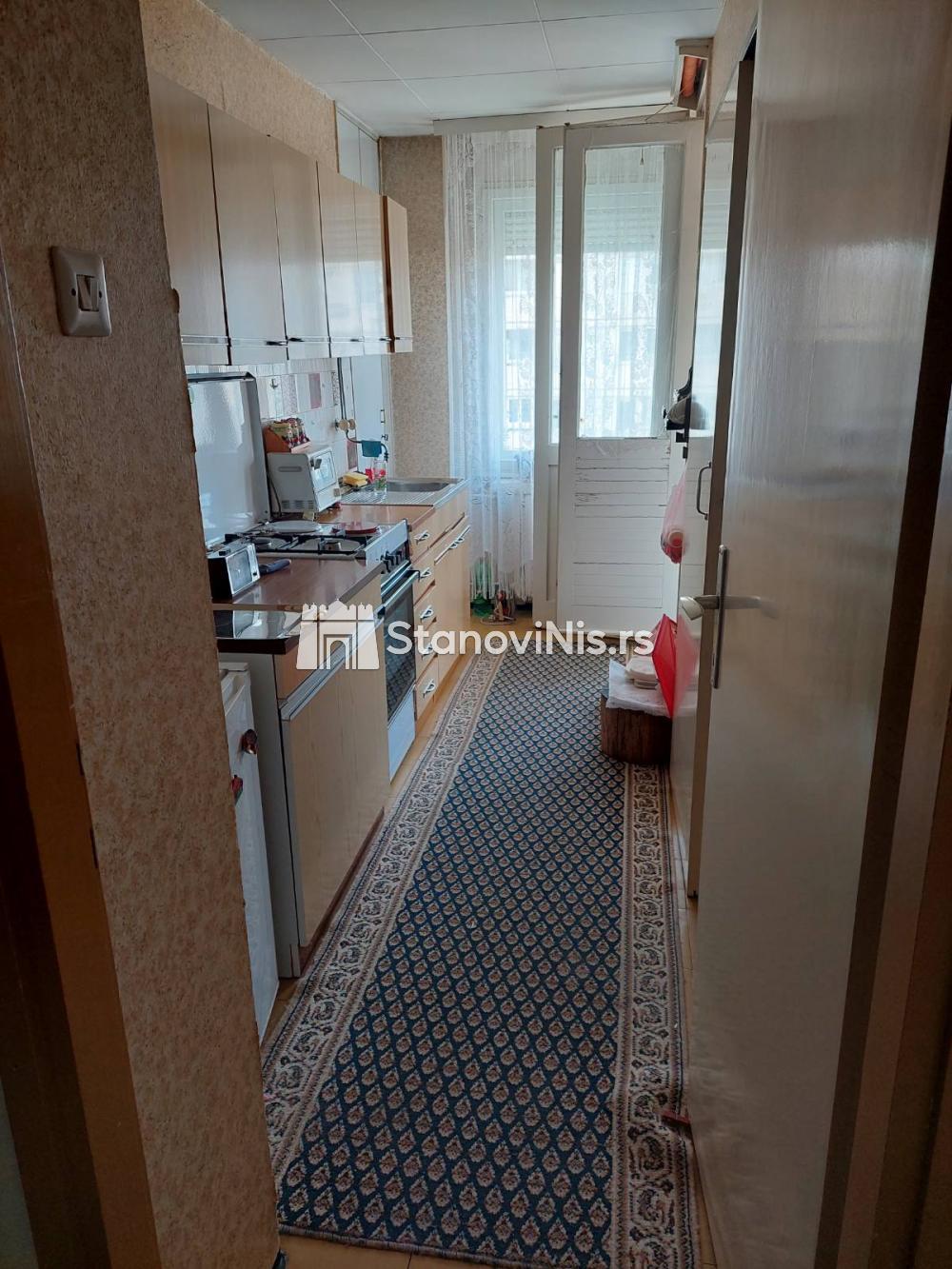 Slika 2 - Prodajemo stan na Bulevaru Nemanjića