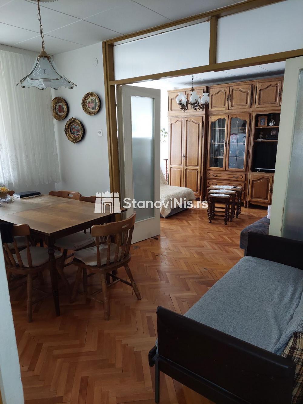 Slika 3 - Prodajemo stan na Bulevaru Nemanjića