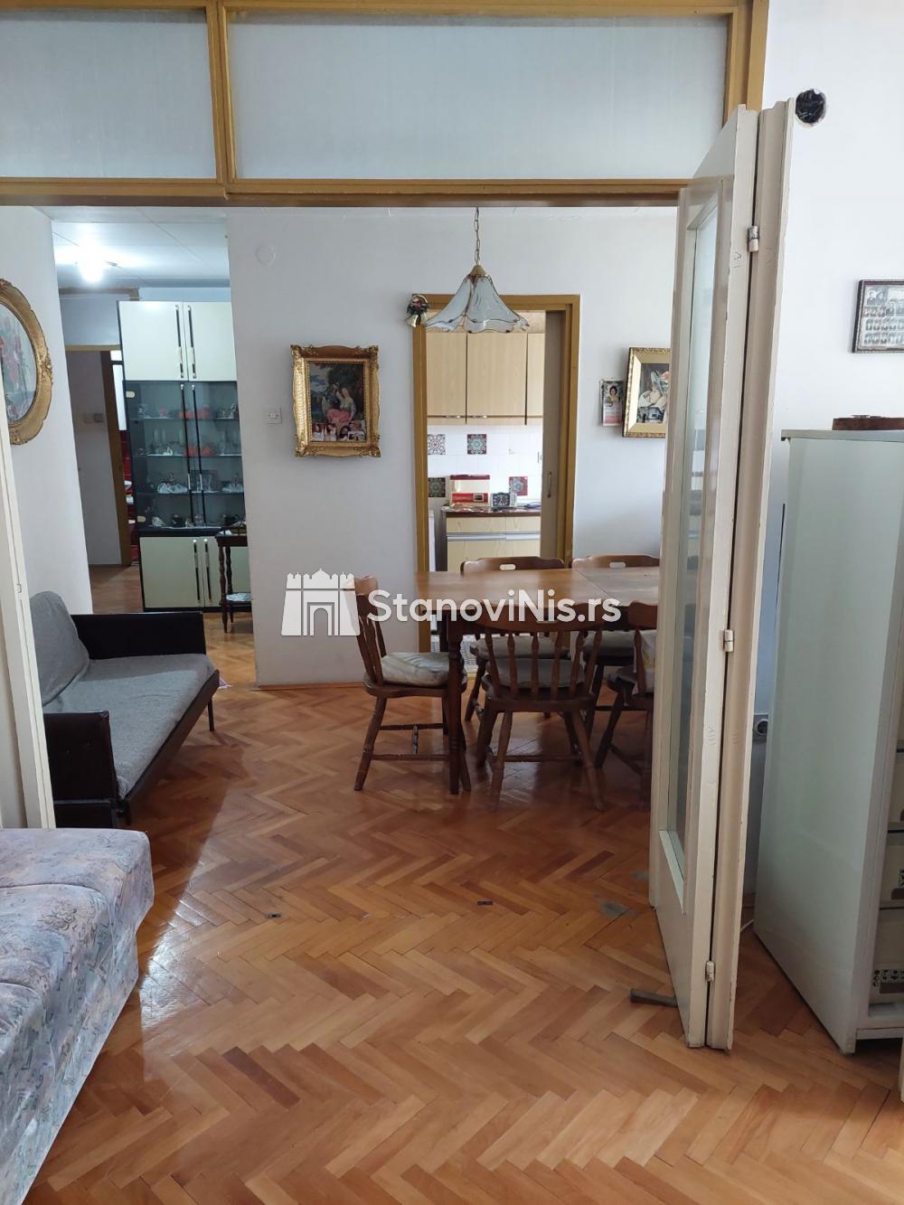 Slika 4 - Prodajemo stan na Bulevaru Nemanjića