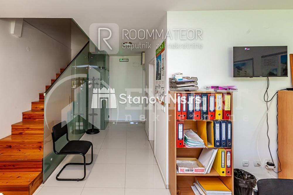 Glavna slika -Stan u zgradi, uknjižen, etažno grejanje, oglas ID p-011262