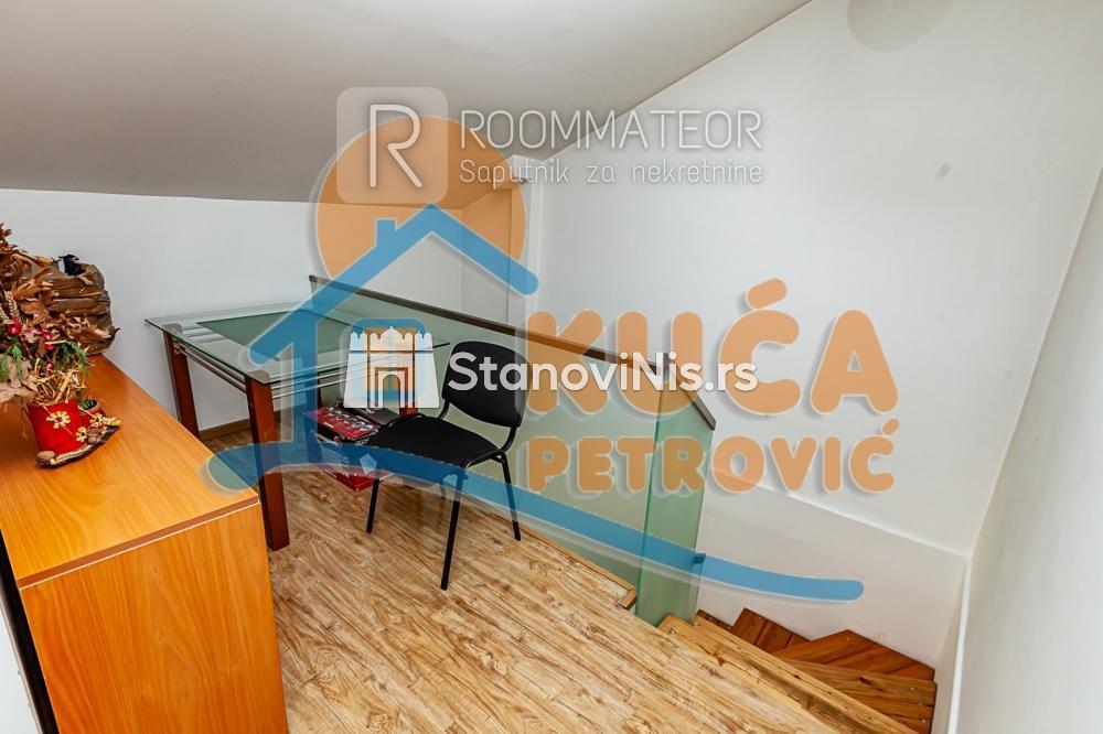 Slika 7 - Stan u zgradi, uknjižen, etažno grejanje, oglas ID p-011262