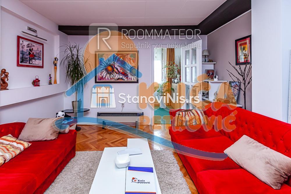 Slika 1 - Stan u zgradi, uknjižen, centralno grejanje, oglas ID p-011345