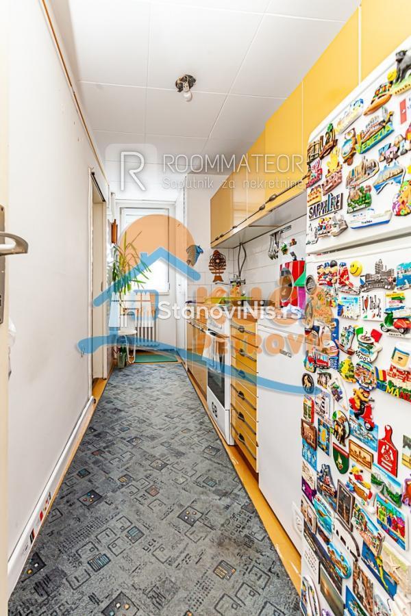 Slika 4 - Stan u zgradi, uknjižen, centralno grejanje, oglas ID p-011345