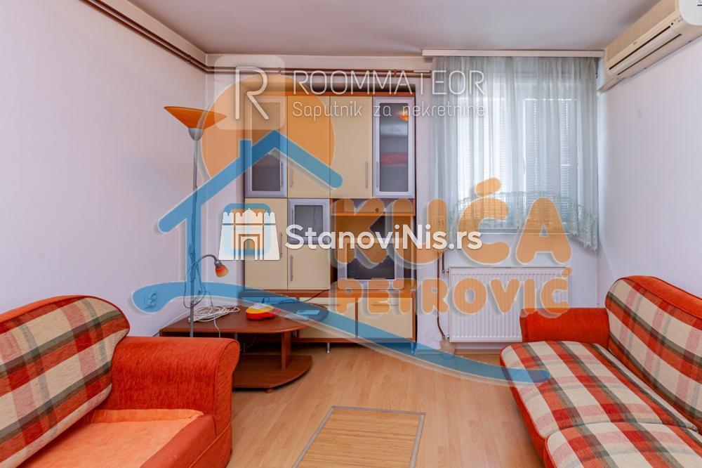 Slika 1 - Stan u zgradi, uknjižen, grejanje na struju, oglas ID p-011347