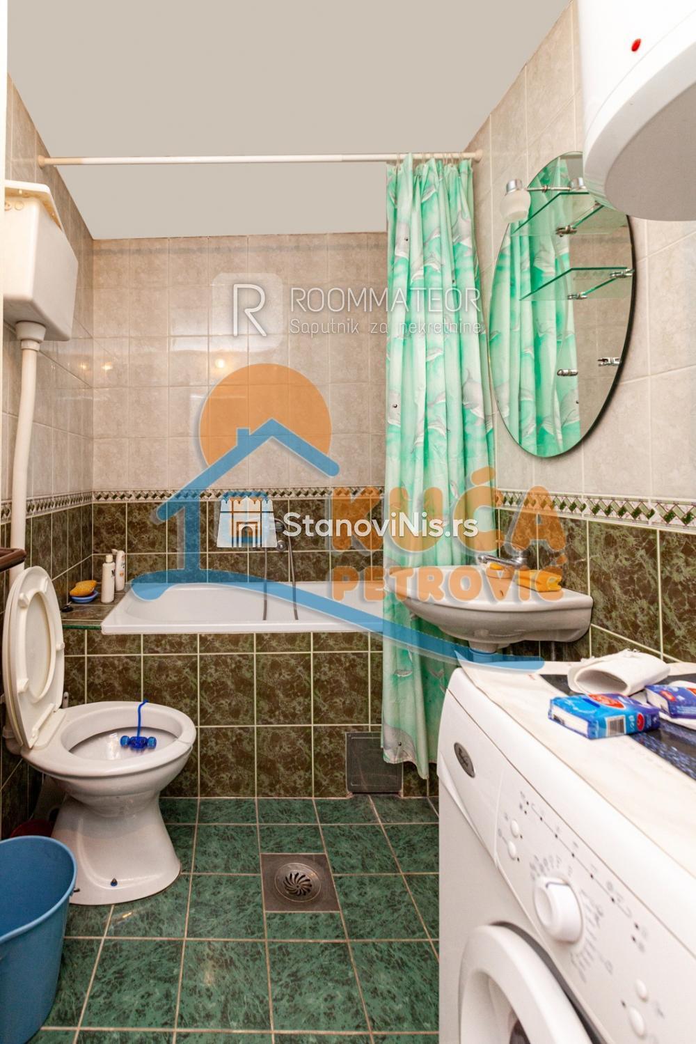 Slika 9 - Stan u zgradi, uknjižen, grejanje na struju, oglas ID p-011347