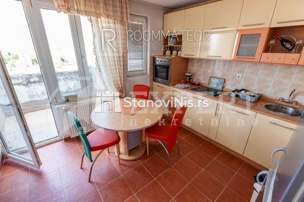 Slika 6 - Stan u zgradi, uknjižen, grejanje na struju, oglas ID p-011347
