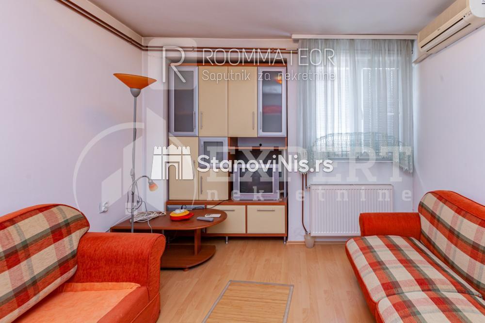 Slika 1 - Stan u zgradi, uknjižen, grejanje na struju, oglas ID p-011347