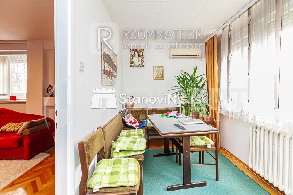 Slika 3 - Stan u zgradi, uknjižen, centralno grejanje, oglas ID p-011345