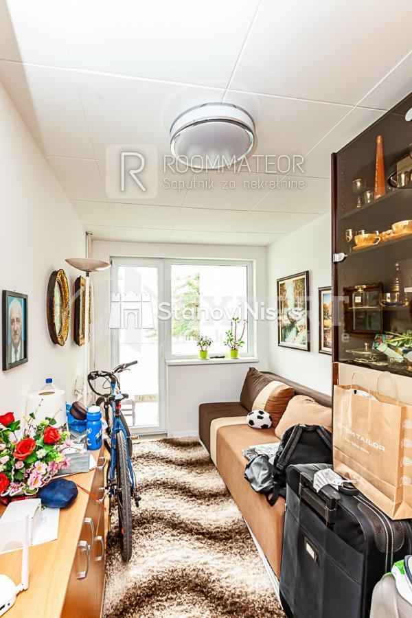 Slika 9 - Stan u zgradi, uknjižen, centralno grejanje, oglas ID p-011345