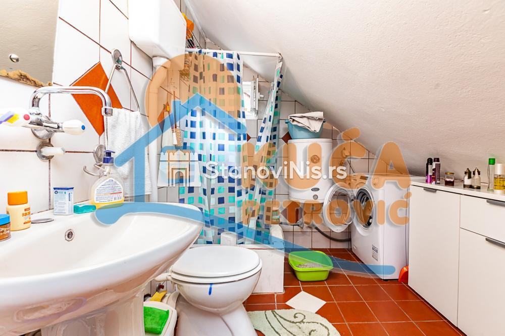 Slika 11 - Stan u zgradi, uknjižen, grejanje na struju, oglas ID p-03508