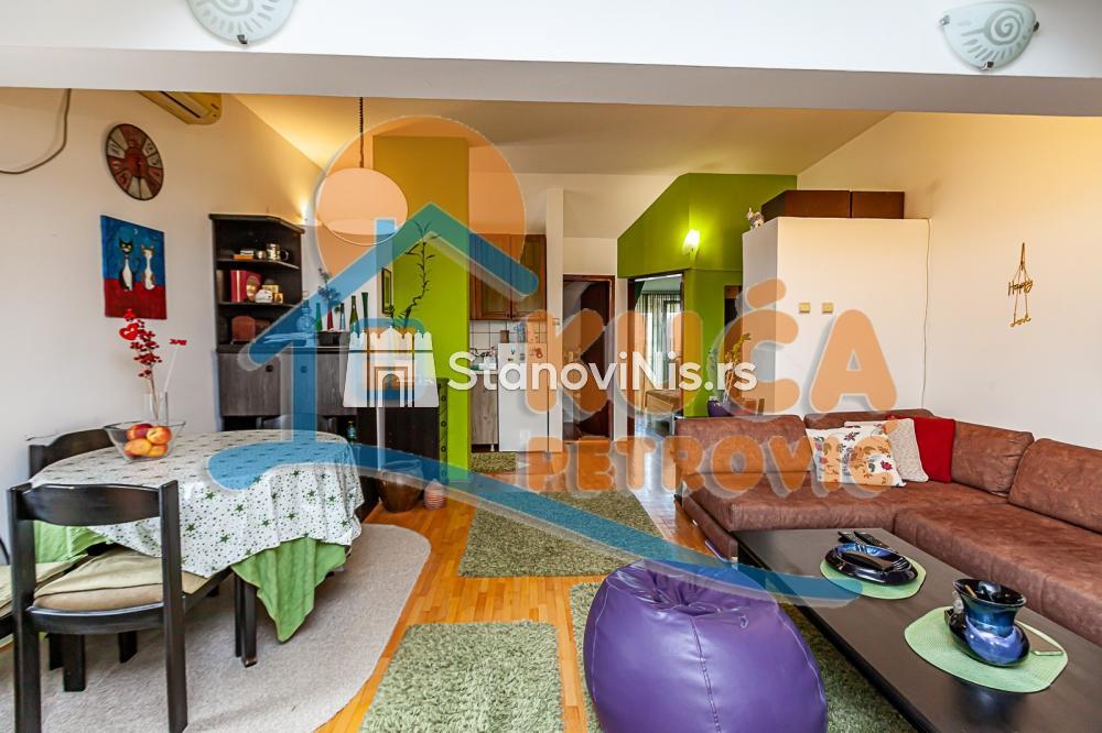 Slika 4 - Stan u zgradi, uknjižen, grejanje na struju, oglas ID p-03508