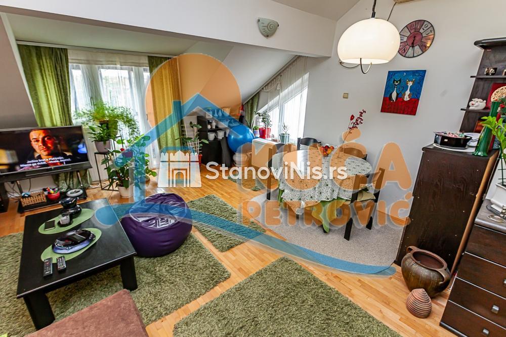 Slika 2 - Stan u zgradi, uknjižen, grejanje na struju, oglas ID p-03508