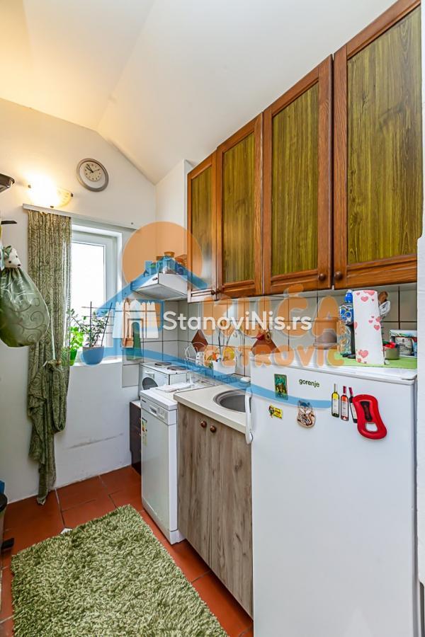 Slika 5 - Stan u zgradi, uknjižen, grejanje na struju, oglas ID p-03508