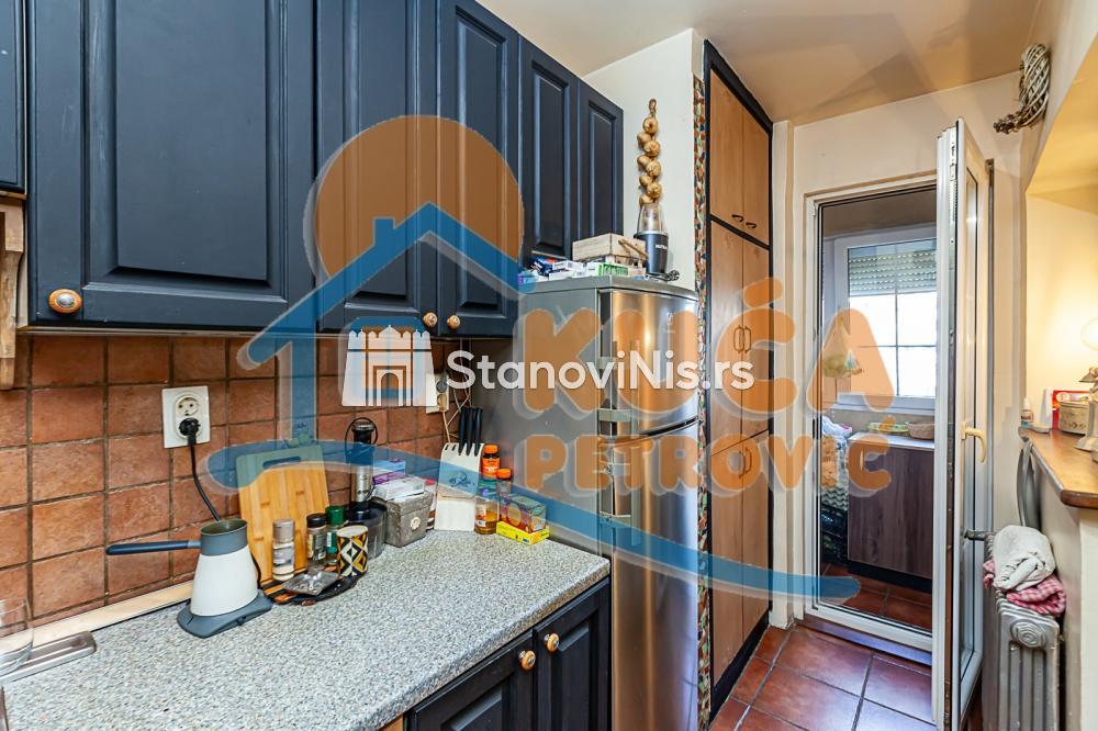 Slika 10 - Stan u zgradi, uknjižen, centralno grejanje, oglas ID p-011452