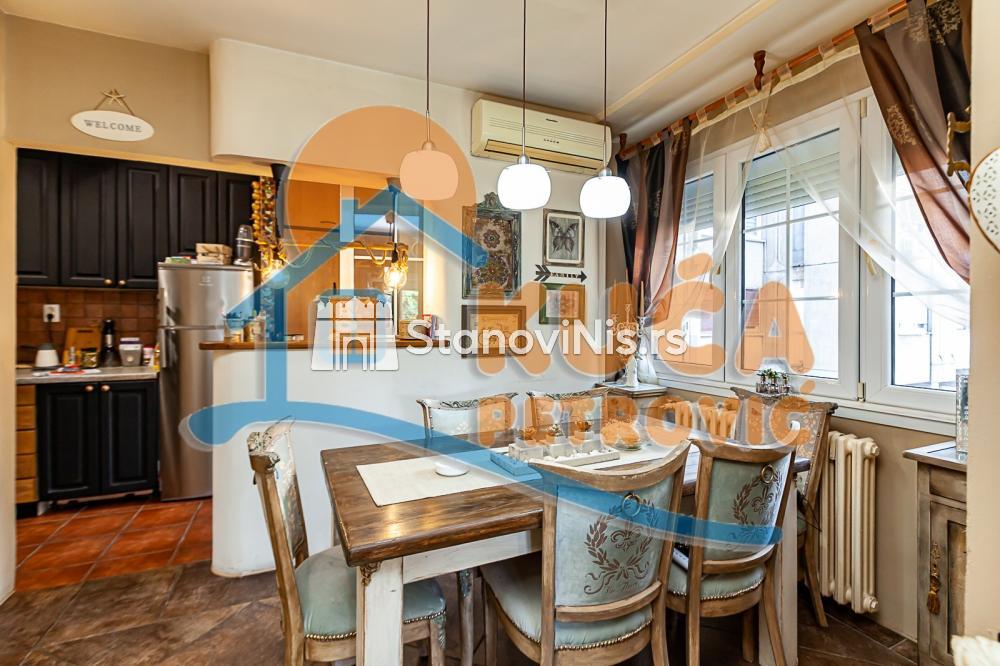 Slika 4 - Stan u zgradi, uknjižen, centralno grejanje, oglas ID p-011452