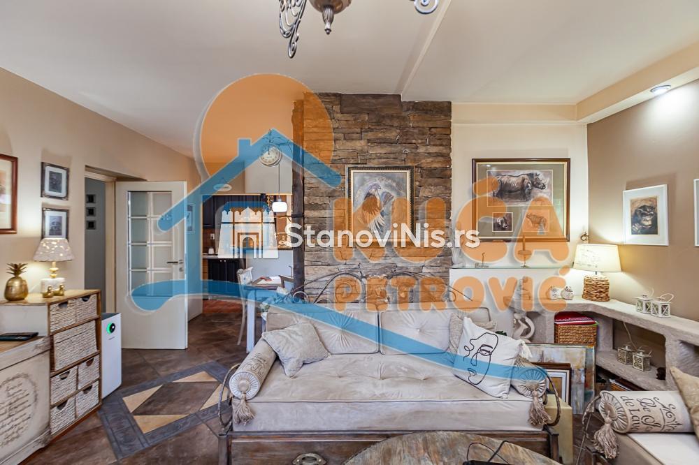 Slika 3 - Stan u zgradi, uknjižen, centralno grejanje, oglas ID p-011452