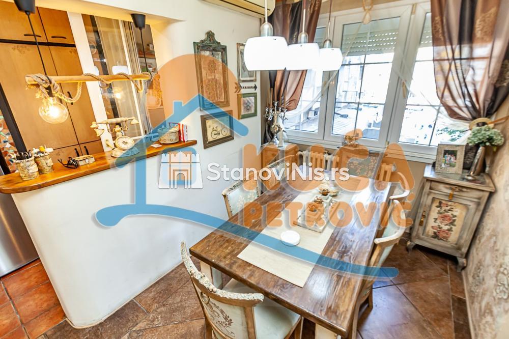 Slika 5 - Stan u zgradi, uknjižen, centralno grejanje, oglas ID p-011452