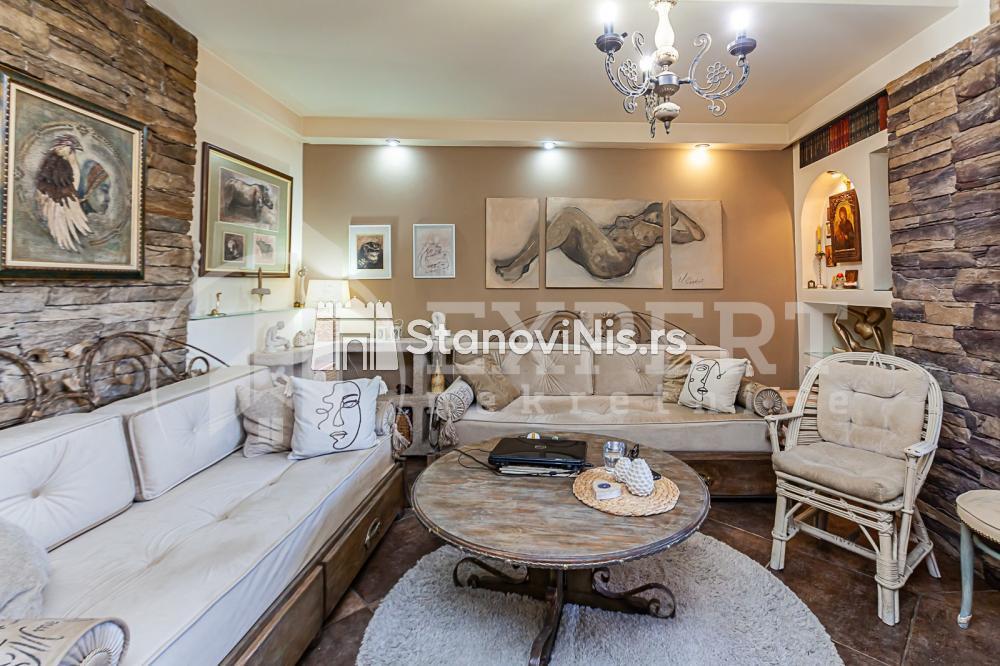 Glavna slika -Stan u zgradi, uknjižen, centralno grejanje, oglas ID p-011452