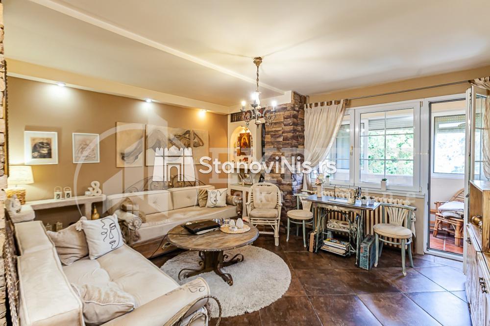 Slika 1 - Stan u zgradi, uknjižen, centralno grejanje, oglas ID p-011452