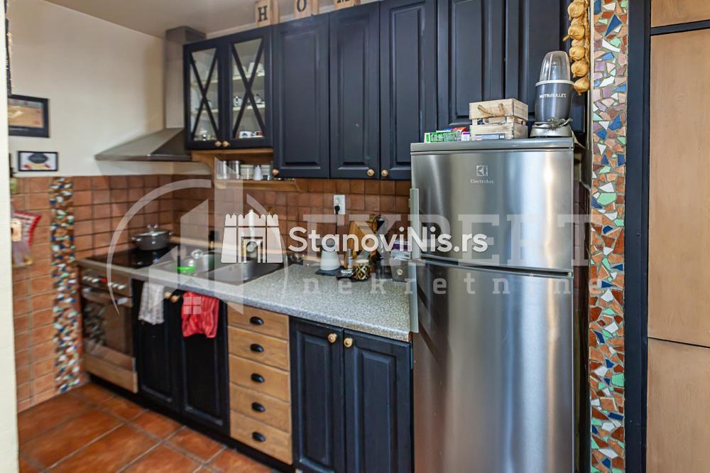 Slika 8 - Stan u zgradi, uknjižen, centralno grejanje, oglas ID p-011452