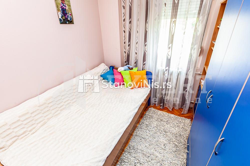 Slika 11 - Stan u zgradi, uknjižen, centralno grejanje, oglas ID p-011467