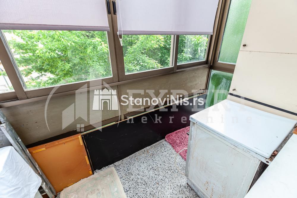 Slika 4 - Stan u zgradi, uknjižen, centralno grejanje, oglas ID p-011467