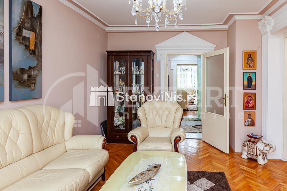 Slika 9 - Stan u zgradi, uknjižen, centralno grejanje, oglas ID p-011467