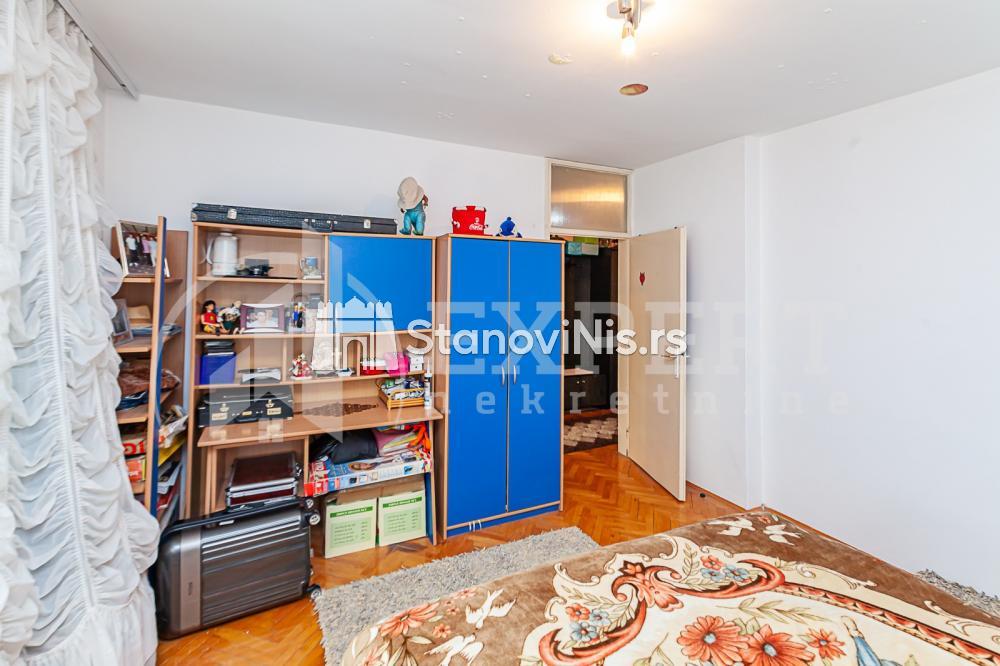 Slika 1 - Stan u zgradi, uknjižen, centralno grejanje, oglas ID p-011467