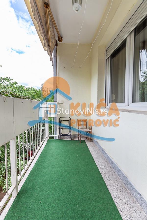 Slika 10 - Stan u zgradi, uknjižen, centralno grejanje, oglas ID p-011467