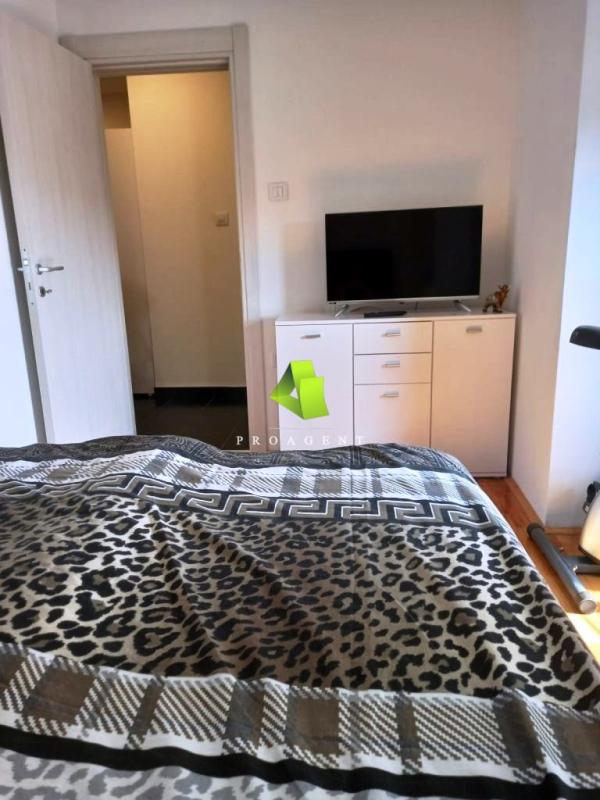 Slika 2 - Lep dvoiposoban stan sa stvarima, Pantelej ID#4931