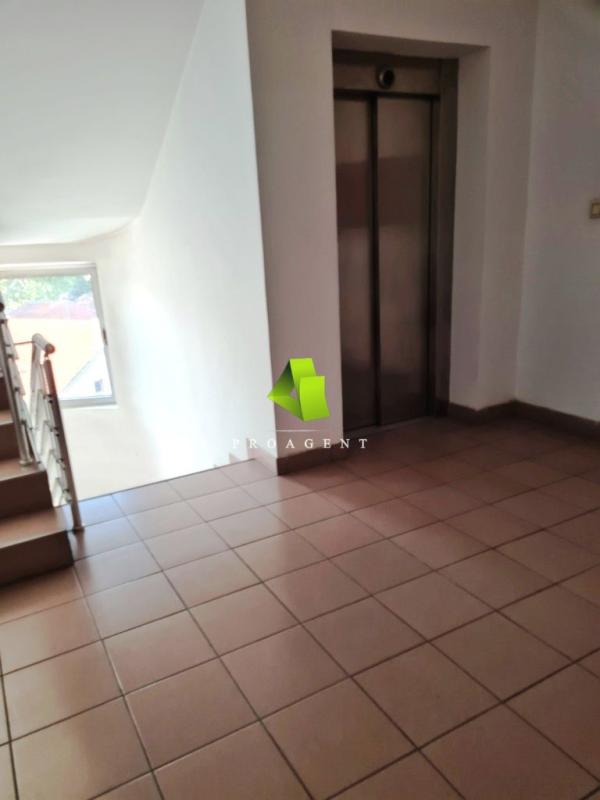 Slika 11 - Jedinstvena ponuda-troiposoban stan sa stvarima i parking mestom na odlično ID#4980